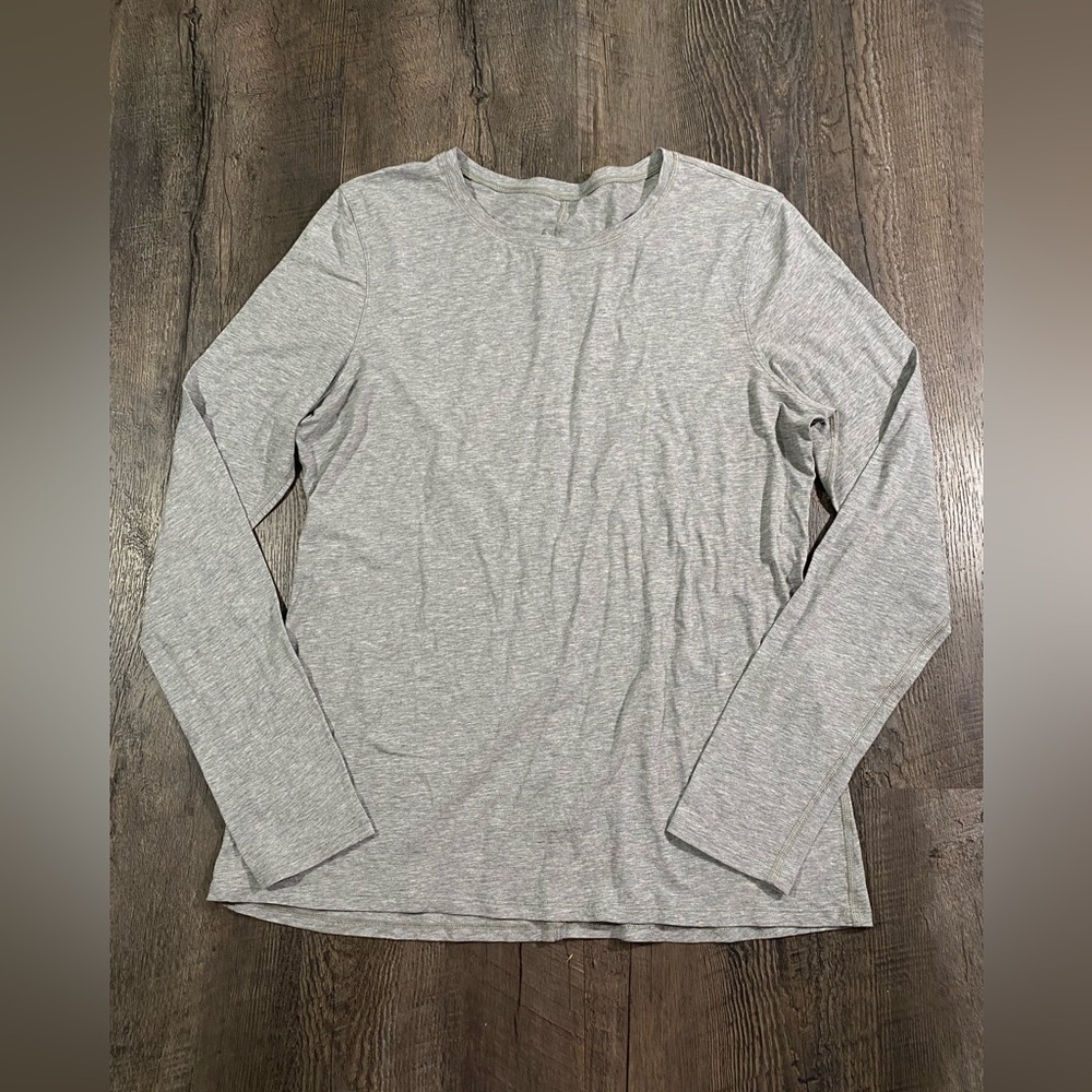 LULULEMON Grey Long-Sleeve Top